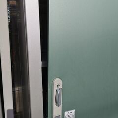 YODOKO / ヨドコウ 物置 巨大倉庫 収納庫 鍵付き【ユーズドユーズ名古屋天白店】JO12-21の画像