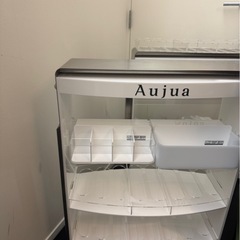 新品 Aujua 商品棚の画像