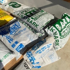 家庭菜園　腐葉土まとめの画像