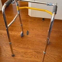 小児〜低身長用歩行器の画像