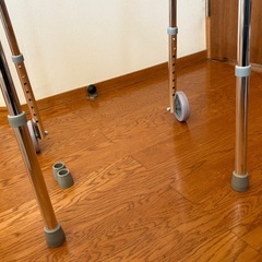 小児〜低身長用歩行器の画像