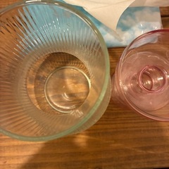 花瓶　2つの画像