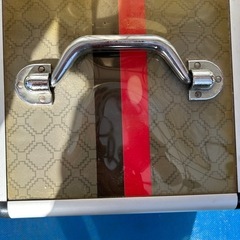 （受け渡し先決まりました）ボーリングボールレディース、メンズケース付きの画像