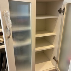 食器棚の画像
