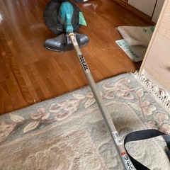 急募　本日16時までmakita 芝刈り機の画像