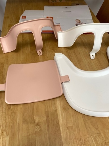 ストッケ ベビーセット(ピンク・白)