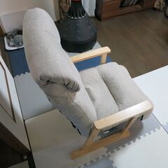 （中古）マナベインテリアハーツの一人用ソファ・オットマン付きの画像