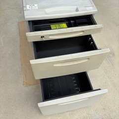 オカムラ サイドワゴン サイドキャビネット キャスター付 ３段の画像