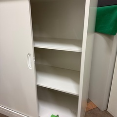 引戸書庫上下セット　 生興　幅90 奥45 高さ215cm 鍵付きの画像