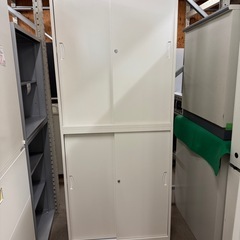 引戸書庫上下セット　 生興　幅90 奥45 高さ215cm 鍵付き