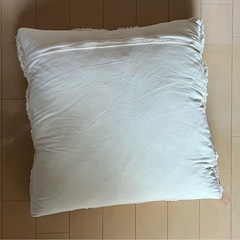 boconcept クッション　大きめの画像