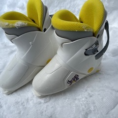 スキー靴　子供用の画像