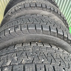 PCD114.3mm？ スタッドレス 4本セットの画像