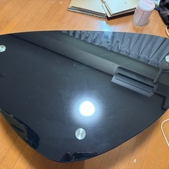 ガラスローテーブルの画像