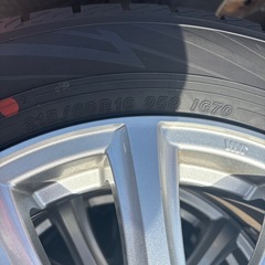 中古スタッドレス　ホイール　215/60R16 2022年製ヨコハマ　IG70 バリ山！！ワンシーズン使用！ホンダヴェゼル等！引取早い方優先！の画像