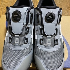 アシックスの安全靴の画像