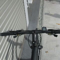 E730★38800円★整備済み スポーツ中古自転車 Cannondale【クロスバイク　黒　53㎝】の画像