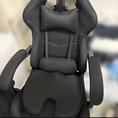 ブラック ゲーミングチェア 人間工学デザイン