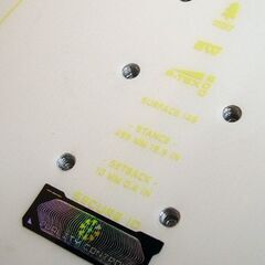 146cm スノーボード 板 のみ サロモン SURFACE オフホワイト×グリーン 白緑 レディースデザイン 鳥花 サーフェース SALOMON スノボ ☆ PayPay(ペイペイ)決済可能 ☆ 札幌市 豊平区 平岸 平岸店の画像