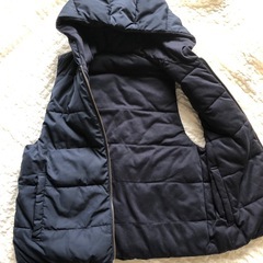 お取引中　GU　レディース　フード付きベストダウン　リバーシブルの画像