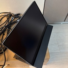 取引中LCD-DX251EPB、モバイルモニタ、デスク下トレーの画像