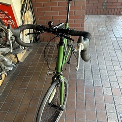 20インチ　2×7speed　補助ブレーキ付き　ドロップハンドル　カーキ色の画像