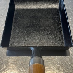 【無料】岩鋳の玉子焼器（木柄）の画像