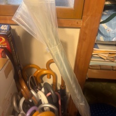 大量の傘の画像