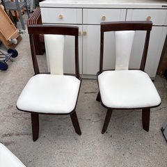 イス  4脚セット  回転式 　ダイニングテーブルの画像