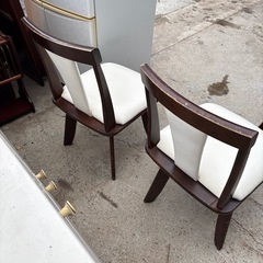 イス  4脚セット  回転式 　ダイニングテーブルの画像