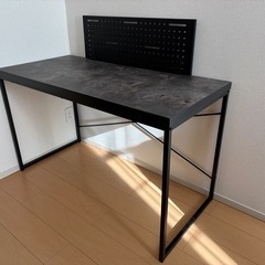 ニトリ デスク＋デスクパネル付きの画像