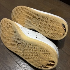 adidasスニーカーの画像