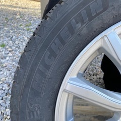 【早い者勝ち】スタッドレスタイヤ　ミシュランの画像