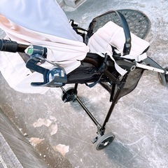 コンビ　ベビーカーの画像
