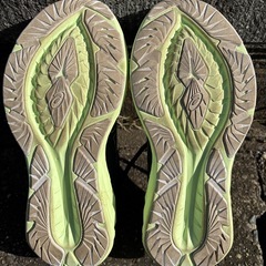 アシックス　ノヴァブラスト
４の画像