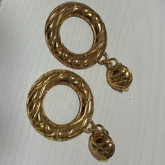 CHANEL風イヤリング　の画像