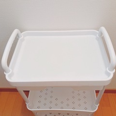 3段ワゴンの画像