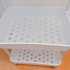 3段ワゴンの画像