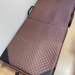 ●折りたたみ　シングル　ベット　　の画像