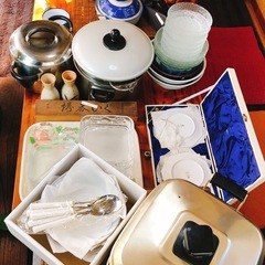 食器類や生活雑貨など色々の画像