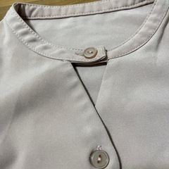 薄紫色 長袖ブラウス ボタン付き　110の画像