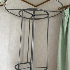 ハンガーラックの画像