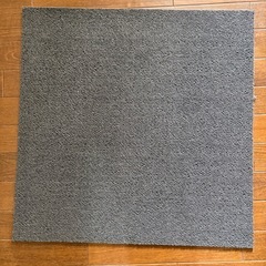 新品✨️未使用✨️ 洗える・ホットカーペット・床暖対応タイルカーペット 50X50cmの画像
