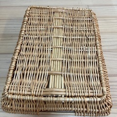ウィッカー製の長方形バスケットの画像