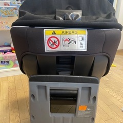 【引き取り限定】Combi 回転式チャイルドシート ブラックの画像