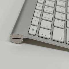 【正規品】Apple Magic Keyboard/A1314/US・タイ語配列/電池式の画像