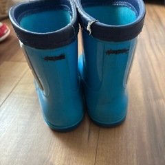 トミカ　長靴　17センチの画像