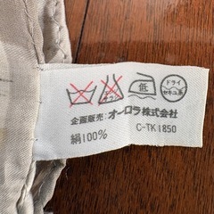 スカーフ２枚大判ハンカチ１枚の画像