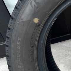 スタッドレスタイヤ ブリザック VRX2 4本セットの画像