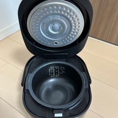 シャープ　炊飯器　3合の画像